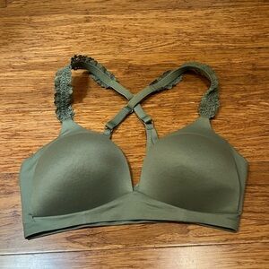AERIE Criss Cross Green Lace Wireless Bra w Adjustable Straps. Women's 32DD 32E